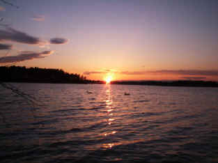 Middle Pond Sunset with Geese.jpg.JPG (140832 bytes)