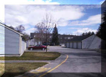 BeaconParkGarages1.jpg (30906 bytes)