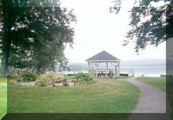 Beacon ParkGazebo.jpg (11766 bytes)