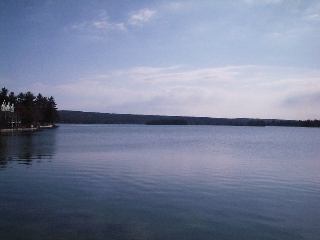 Lake Scene3.jpg (8154 bytes)