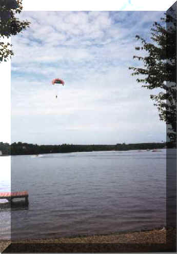 ParaSailing Jules.jpg (17986 bytes)