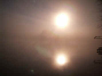 Sunrise Fog.jpg (94285 bytes)